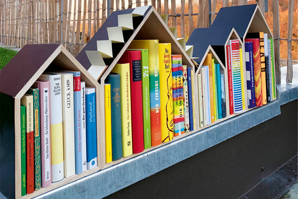Making your own street library