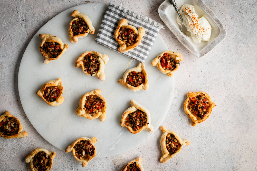 Wellbeing & Eatwell Cover Image 1001x667 (44) Sfeeha Vegetarian Open Pies