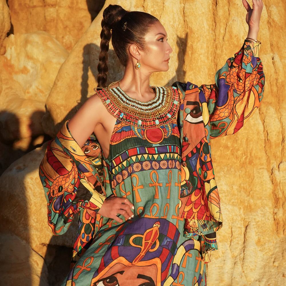 Queen Nefertiti 1001x1001
